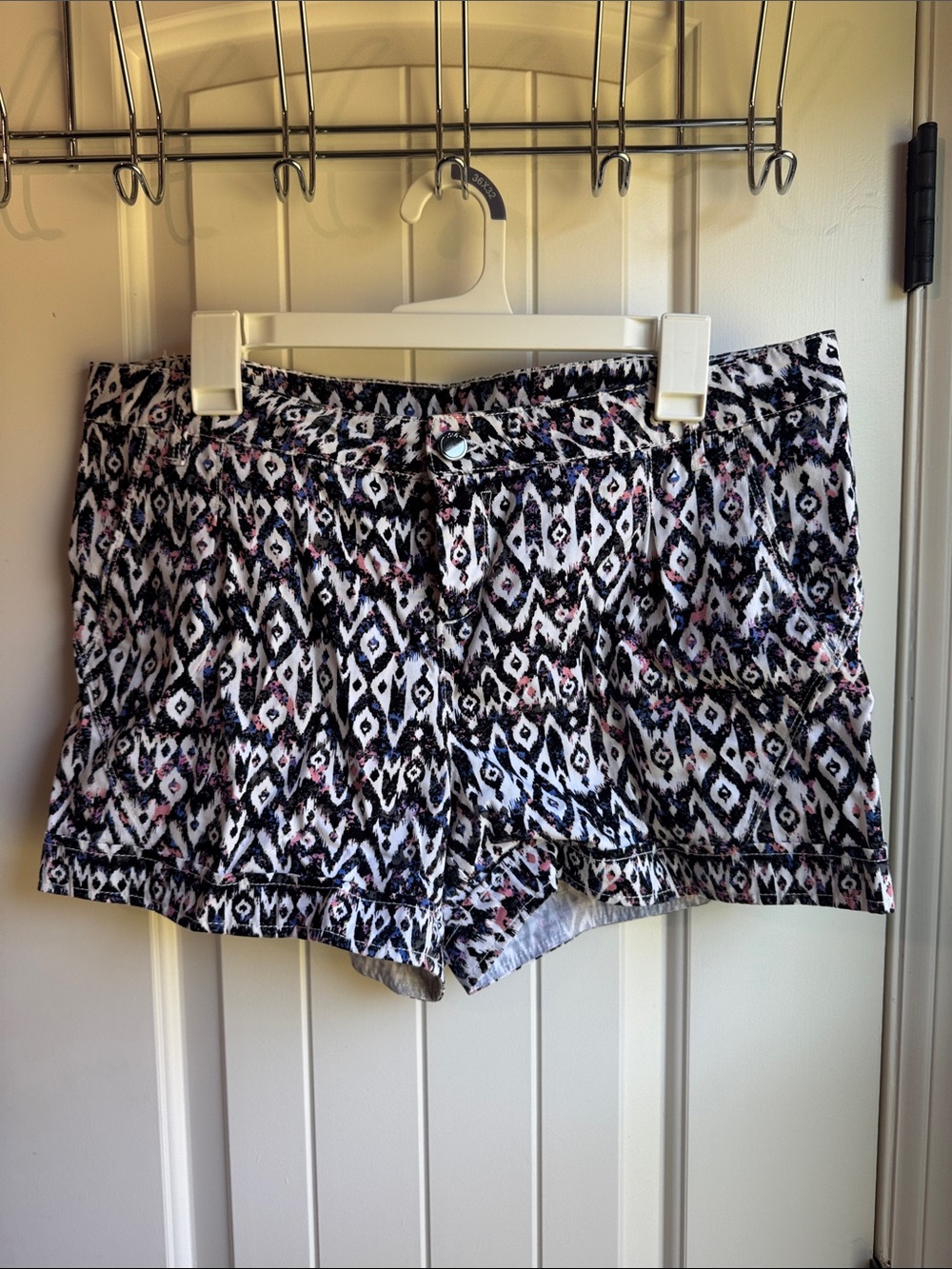 Lole Geometric Shorts - Black & White